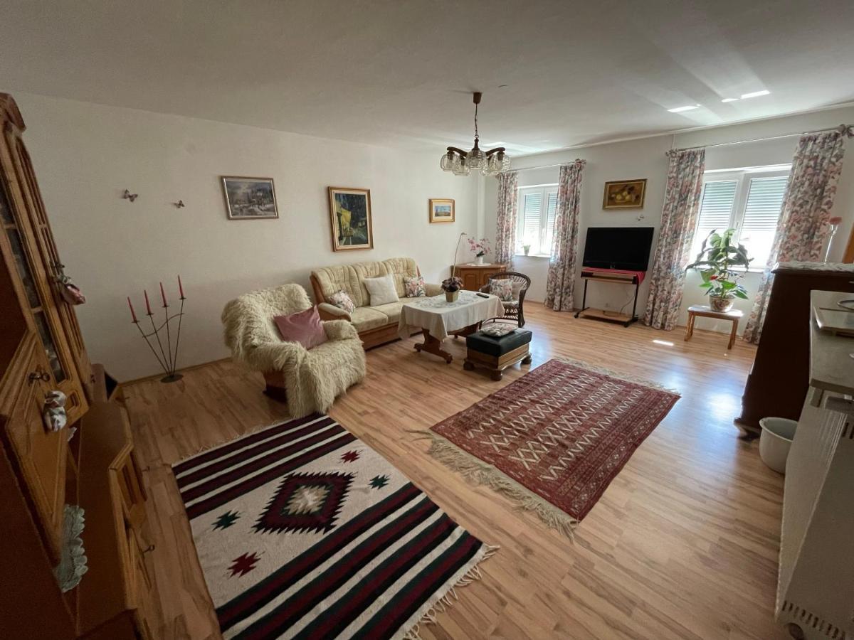 Schoene Ferienwohnung In Bahnhofsnaehe Fuer Urlaub, Studium Oder Arbeit 德根多夫 外观 照片