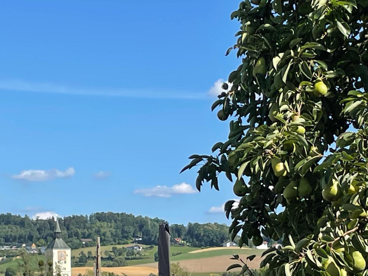 Schoene Ferienwohnung In Bahnhofsnaehe Fuer Urlaub, Studium Oder Arbeit 德根多夫 外观 照片