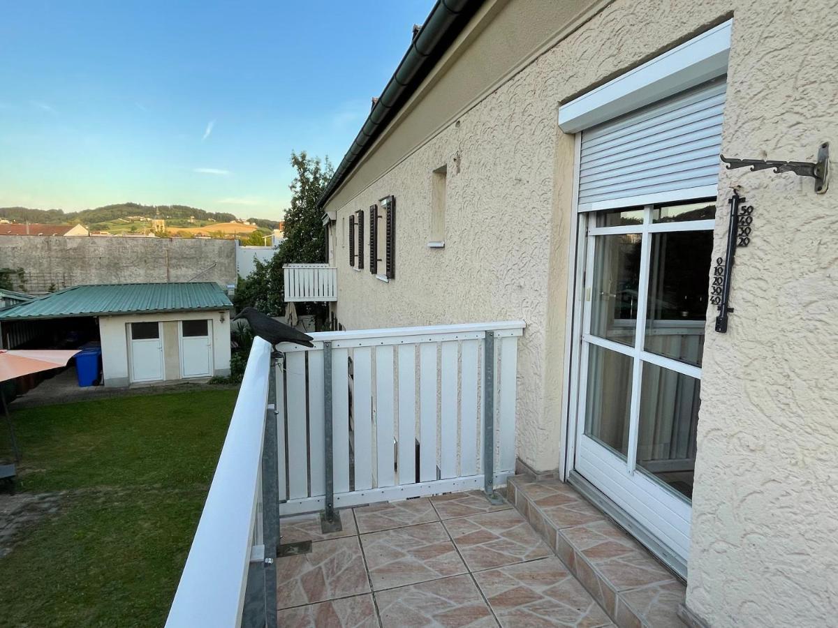 Schoene Ferienwohnung In Bahnhofsnaehe Fuer Urlaub, Studium Oder Arbeit 德根多夫 外观 照片