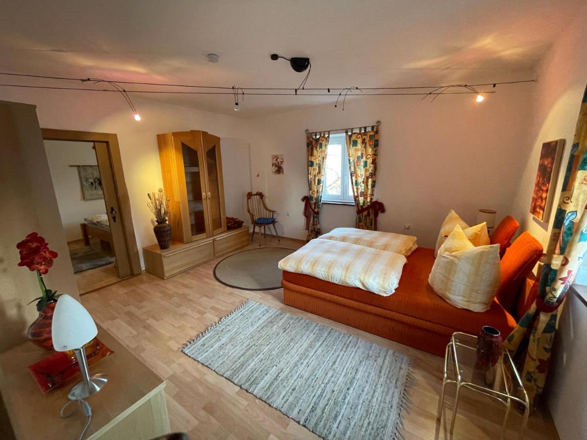 Schoene Ferienwohnung In Bahnhofsnaehe Fuer Urlaub, Studium Oder Arbeit 德根多夫 外观 照片