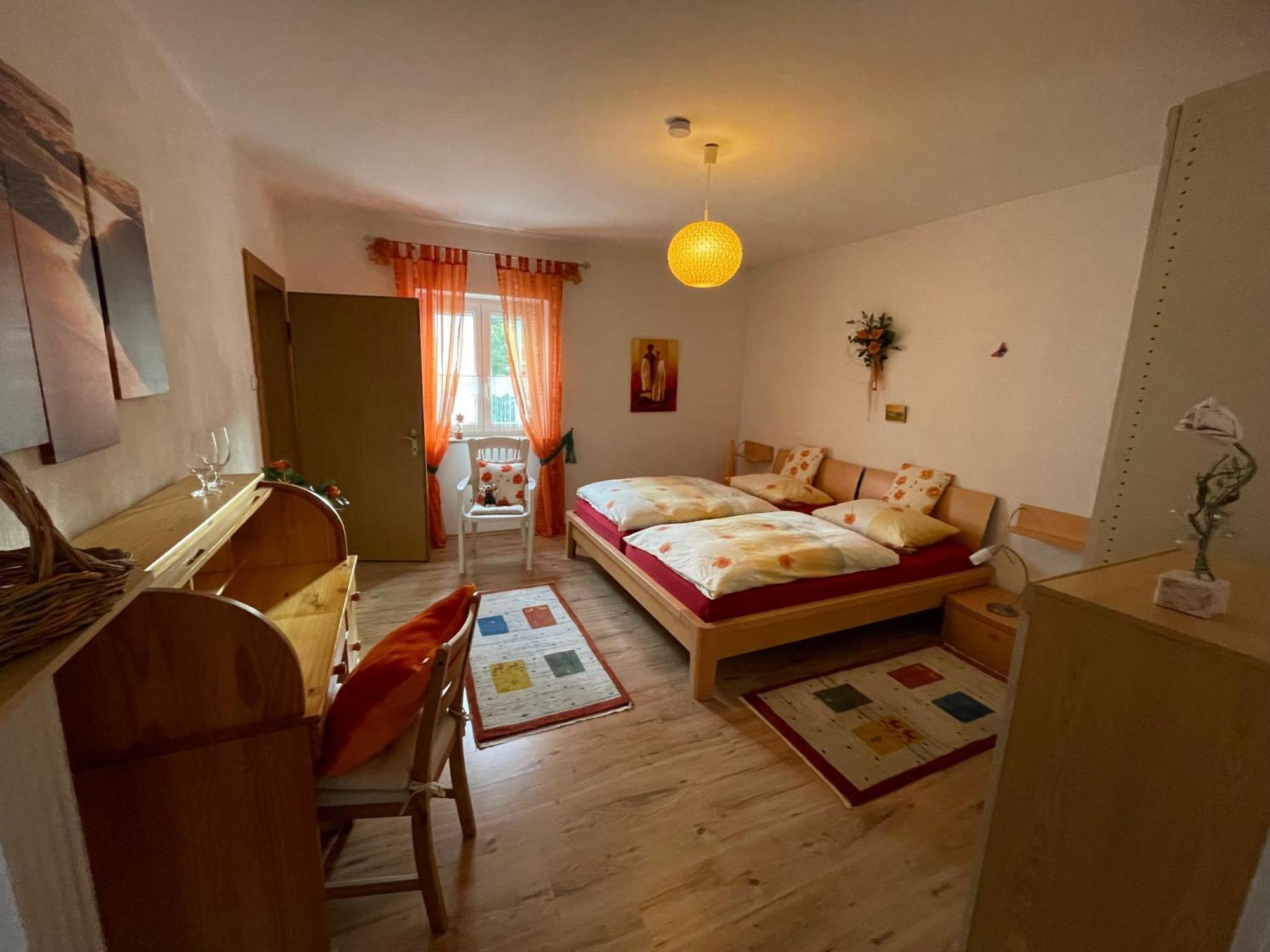 Schoene Ferienwohnung In Bahnhofsnaehe Fuer Urlaub, Studium Oder Arbeit 德根多夫 外观 照片