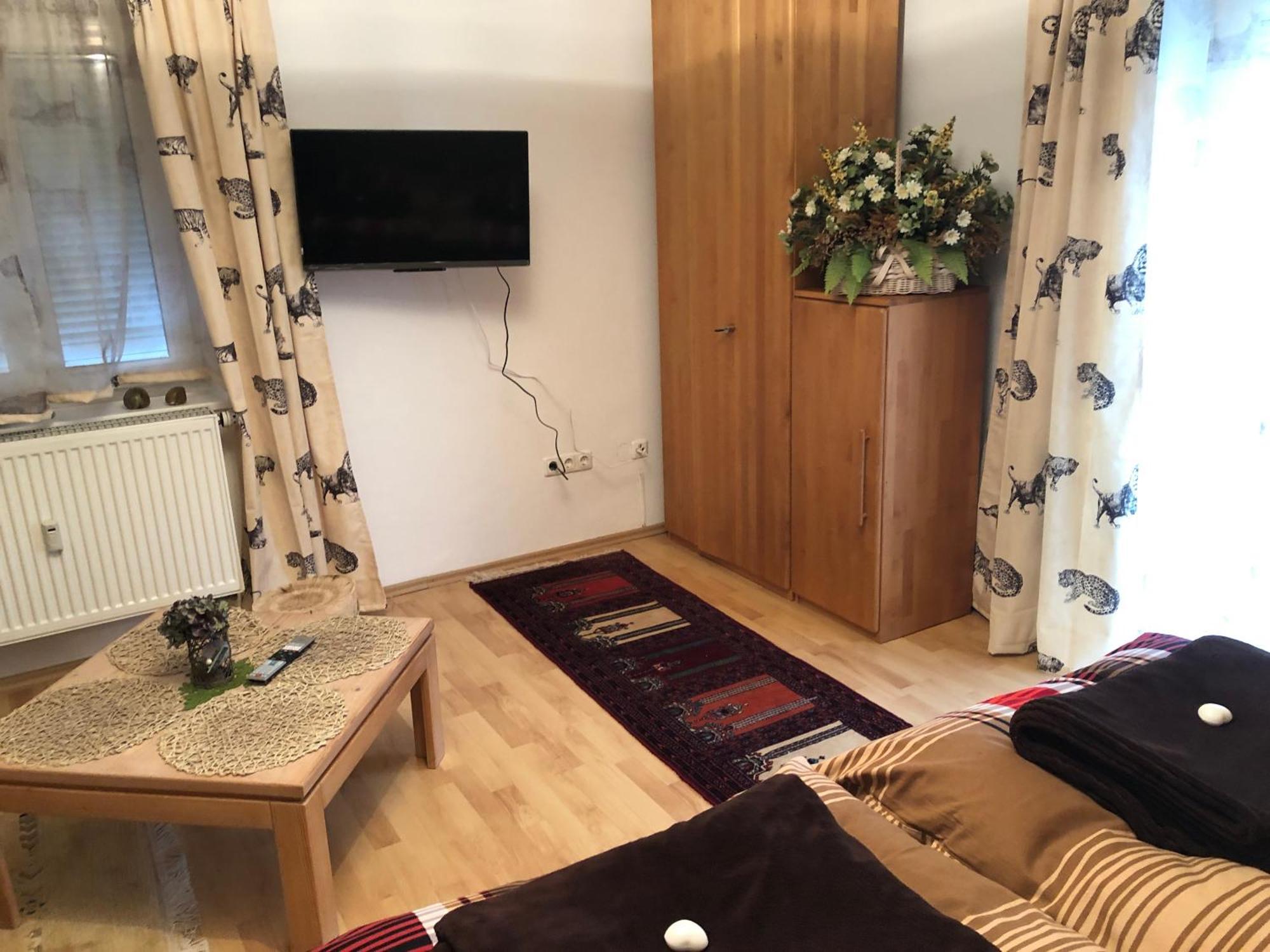 Schoene Ferienwohnung In Bahnhofsnaehe Fuer Urlaub, Studium Oder Arbeit 德根多夫 外观 照片