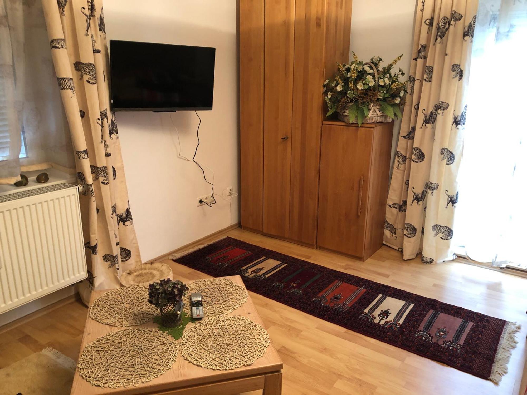 Schoene Ferienwohnung In Bahnhofsnaehe Fuer Urlaub, Studium Oder Arbeit 德根多夫 外观 照片