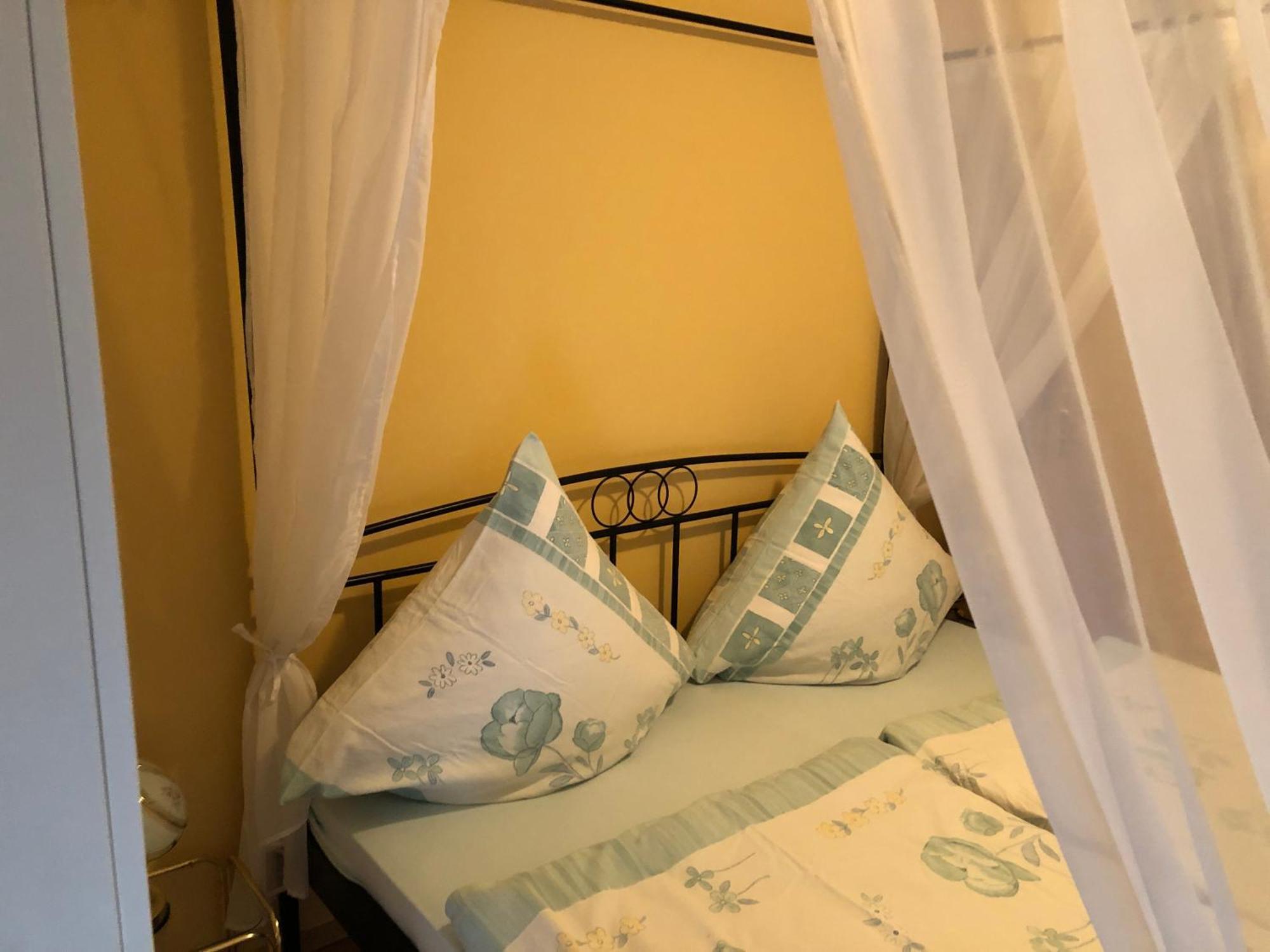 Schoene Ferienwohnung In Bahnhofsnaehe Fuer Urlaub, Studium Oder Arbeit 德根多夫 外观 照片