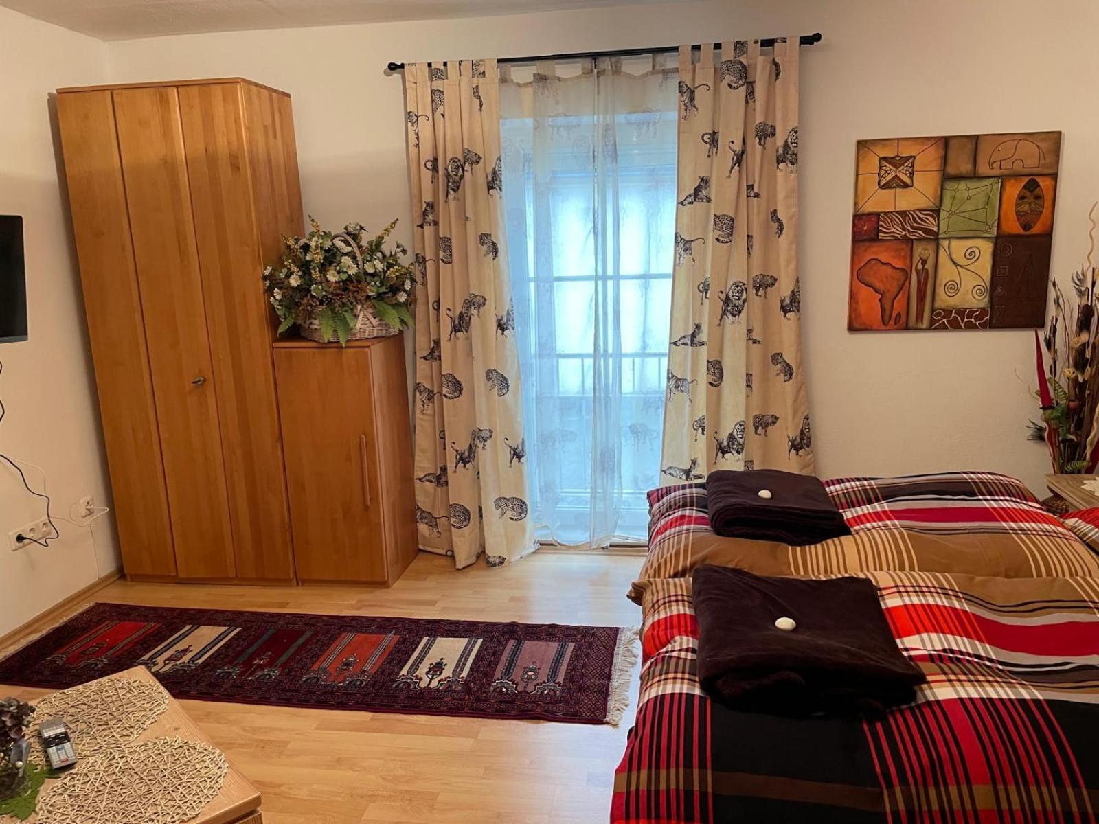 Schoene Ferienwohnung In Bahnhofsnaehe Fuer Urlaub, Studium Oder Arbeit 德根多夫 外观 照片