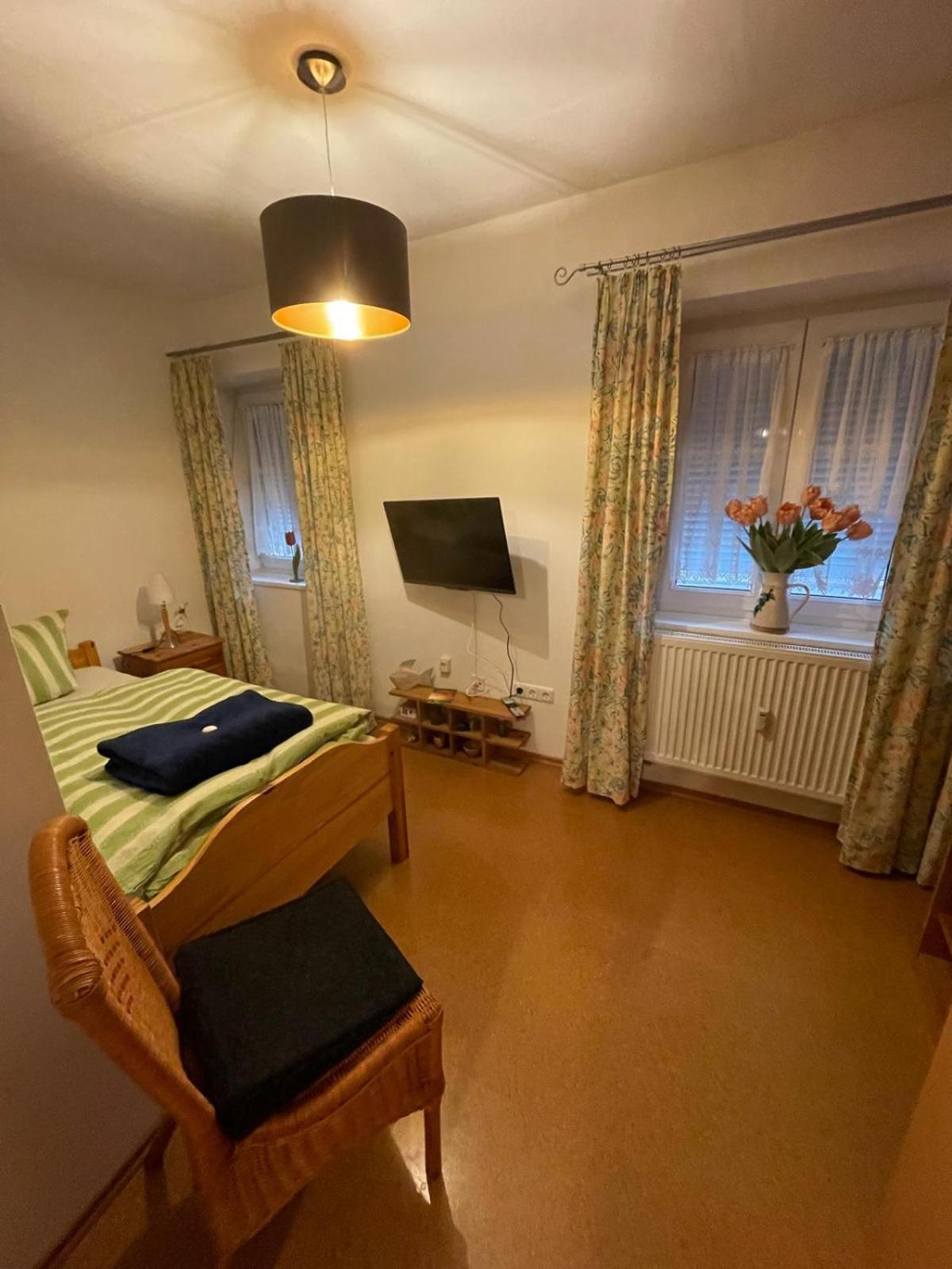 Schoene Ferienwohnung In Bahnhofsnaehe Fuer Urlaub, Studium Oder Arbeit 德根多夫 外观 照片